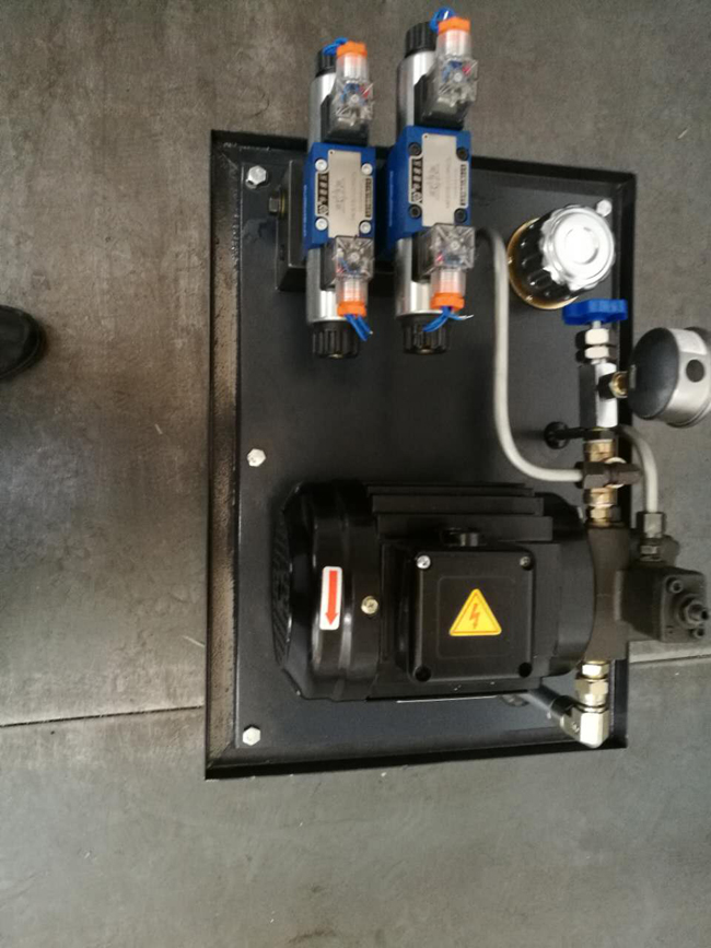 食品(pǐn)機械液壓系(xì)統