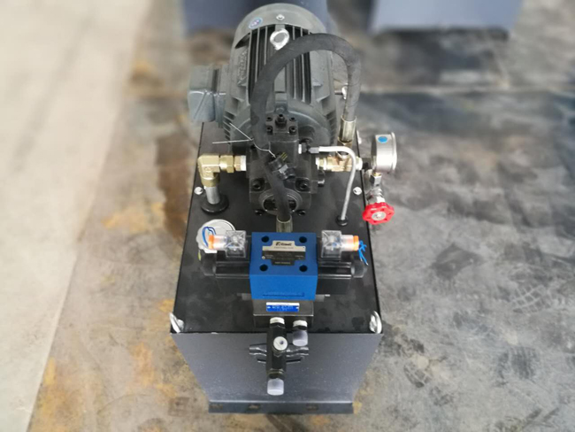 塑(su)料機械液壓系統(tǒng)