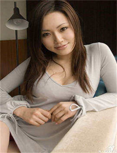 丰满少妇猛烈进入A片K8经典