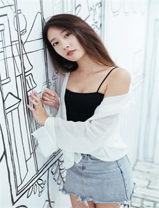 女生喊疼男生越往里寨AQQ娱乐