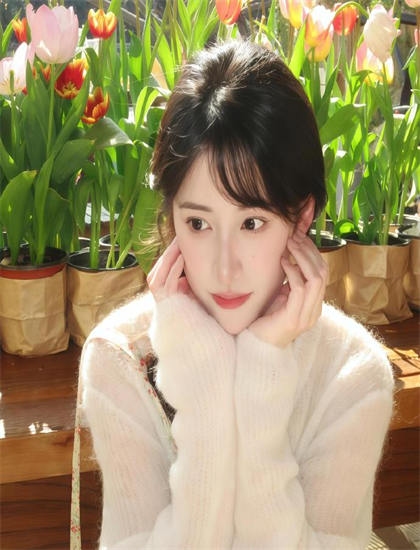 技术解析：《开局我就无敌了美女房客俏房东》的增强现实技术 解决拍摄难题的创新方案 推动影视技术的创新发展